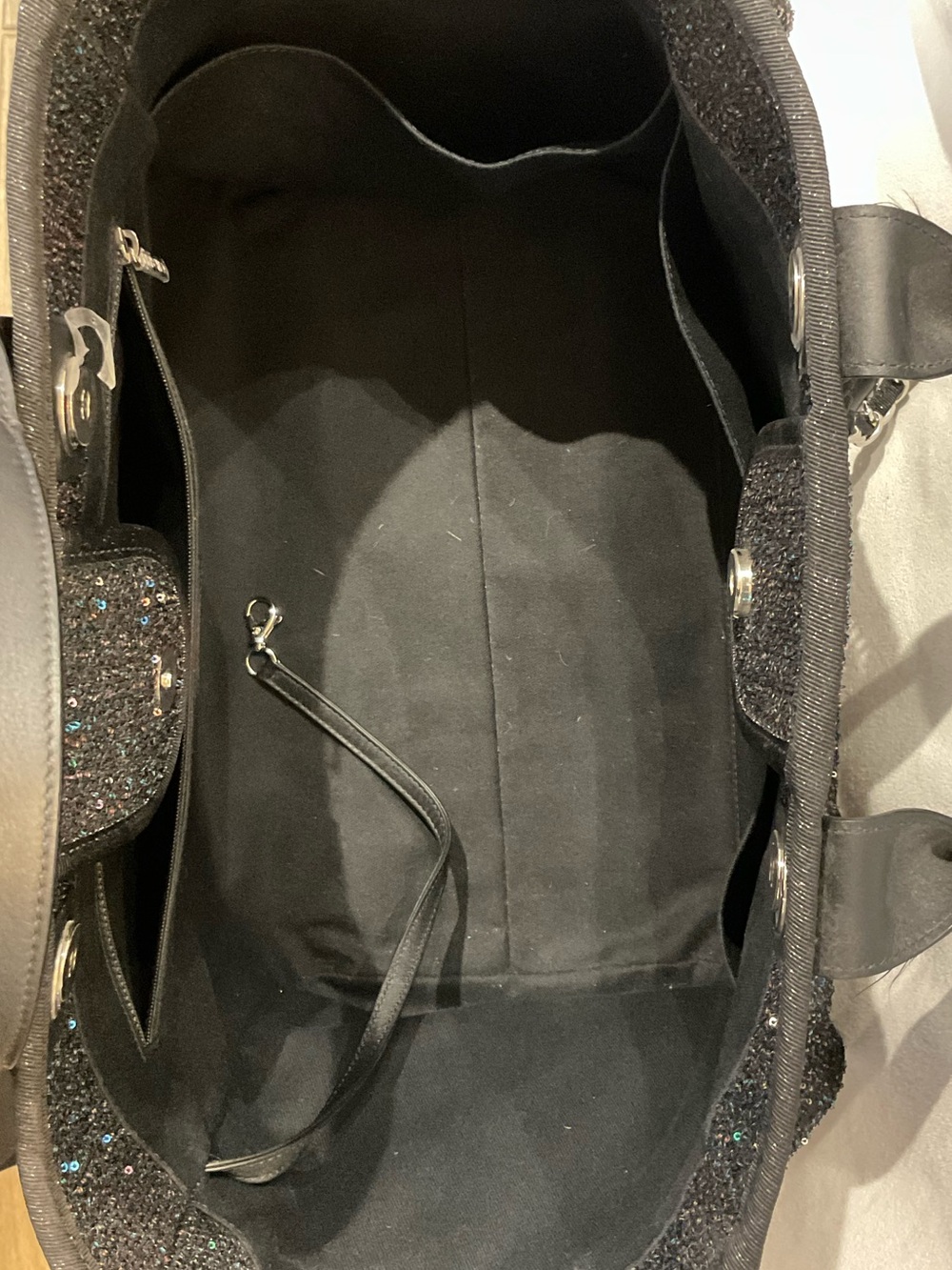 Chanel Bag - Picture 9 of 10